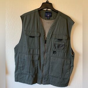 Vintage Faded Glory Olive Drab Outdoor Vest fishing/ hunting.  Size XL.